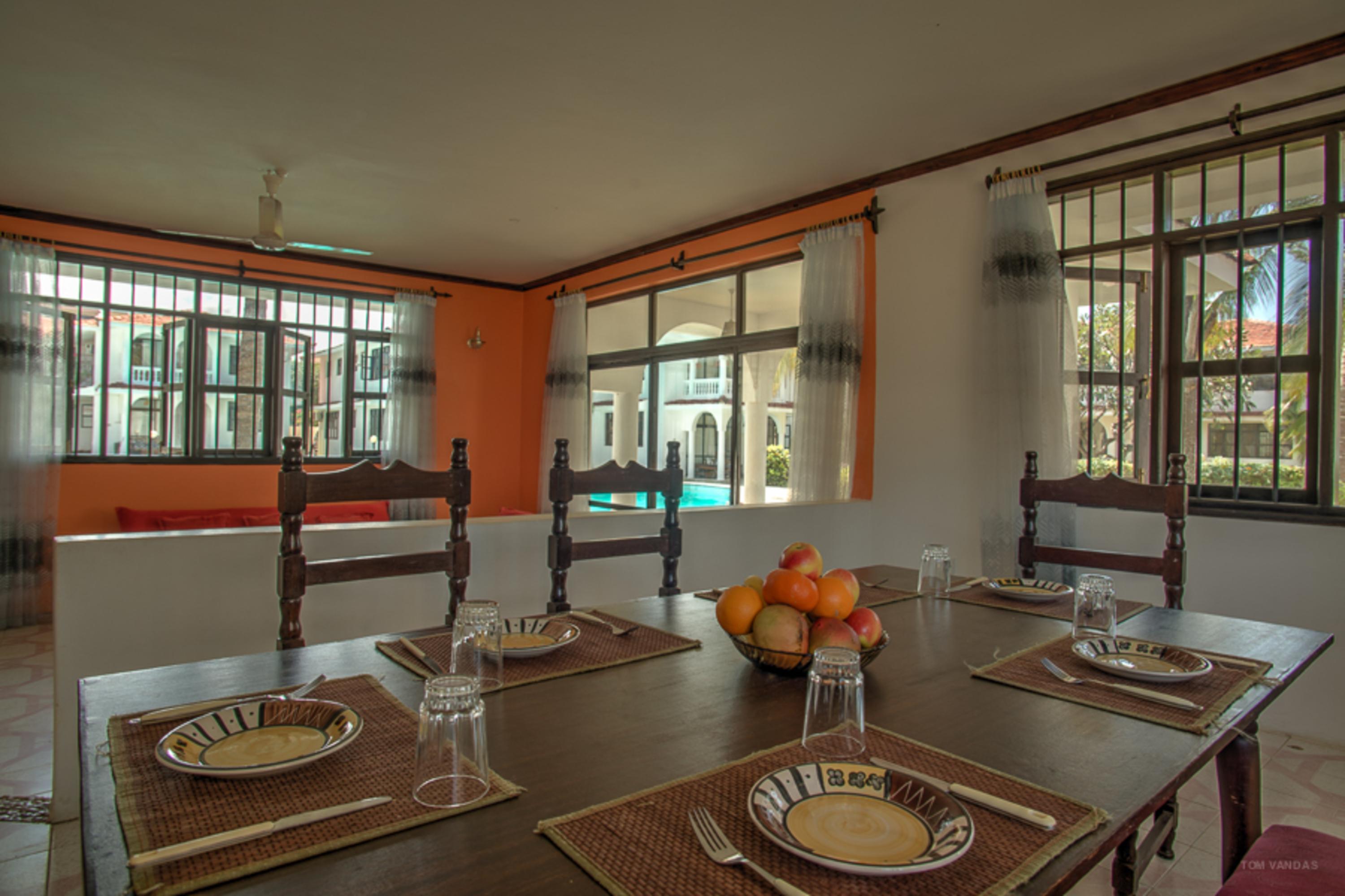 Bahari Dhow Beach Villas Diani Beach Exteriör bild